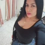Jovencita delgadita de cuerpo fittnes marcado LEÓN