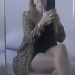 Erika madrurita - Hola soy Mar recién llegada a Malaga masaje relax con aceites unicamente me despla