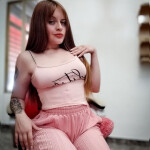 Una hermosa chica disponible SALIDAS