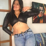SARA LATINA EXTROVERTIDA DE MENTE ABIERTA