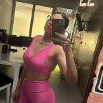 Chica latina muy - Hola soy una chica muy alegre extrovertida cariñosa de conocer chicos guapos resp