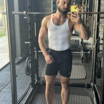 André Latino Masculino llegando madrid