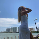 Indira colombiana cariñosa y educada