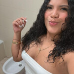Andrea - Hola soy nueva aquí en sanlucar con ganas de y divertirnos soy muy cariñosa divertida atrac