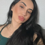 Anne - Hola soy Ana una joven de 24 años muy aventurera y la vida. Me gusta hacer deporte y pasear p