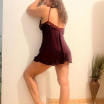 Valentina colombiana con mucho calor