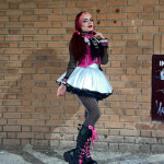 Keyla jovencita peli rosa tatuada