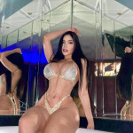Soy Paula latina dispuesta a escríbeme al WhatsApp mi
