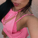 Con lindas curvas - Soy la chica que quieres soy una hermosa. Latina con una linda sonrisa y caderon