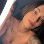 ROSA DISPONIBLE QUE TU CITA PERFECTA SEA CON UNA SEVILLANA