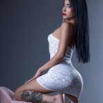 BELLA Y LATINA SÓLO SALIDAS