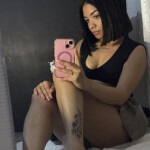 Sara - Hola soy Sara una colombiana de 21 años con un espíritu vibrante y una personalidad encantado