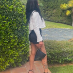 Amanda - Hola caballeros soy Amanda y estoy lista para conocerlos y divertirme un poco. ¡Soy una jov