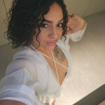 Mia - Hola chicos mi nombre es Mia una encantadora chica recién llegada a Barcelona con curvas muy h
