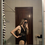 TU AMOR DE VERANO - NO ATIENDO LLAMADAS . Me presento me llamo Alejandra soy universitaria tengo 21