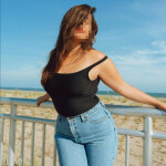 Maria chica española muy femenina