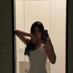 JOVENCITA Y DIVERTIDA