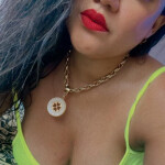 Paola BrasiL - HOLA MIS AMORES...SOY PAOLA...UNA BRASILEÑA DE CURVAS INFARTANTES Y SONRISA PERMANENT