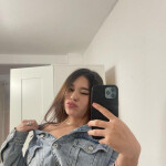 LATINA CON CUERPO EXTITANTE