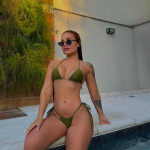 Hola soy Valeria por la zona solo salidas