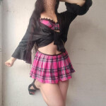 SEVILLANA - Hola, me llamo Macarena una chica de 23 años, sevillana y alegre! Jejeje Me gusta disfr