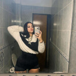Voluptuosa latina rellenita bonita señorita con clase