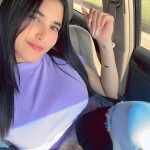 Joven real y exquisita
