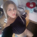 PERUANA CON CUERPO CURVILINO DISPONIBLE LAS 24 HORAS REALIZOO SALIDAS