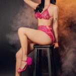NOVEDAD KAROL Joven hermosa y divertida Colombiana busquemos lo que nos haga felices!