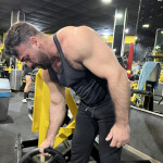 Chico musculado español. Sólo ACTlVO.