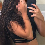 Latina Camila bella y