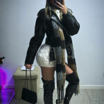 First time in town - Hello my name is Anda an attr woman I'm 25 years old . I have blonde hair brown