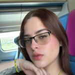 ESTOY DE VACACIONES ME ABURRO EN CASA ALGUIEN PARA SALIR POR MADRID ?