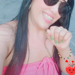 Espetacular morena guapa y con curvas bonitas