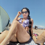 Latinas I like to enjoy the moment. Me gusta disfrutar del momento