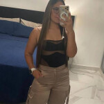 ENCANTO Y BELLEZA LATINA CATALINA