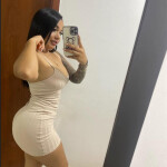 JOVENCITA LLENITA DE AMOR PARA BRINDARTE