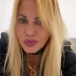 Madurita muy guapa - Soy una Chica super encantadora simpática educada agradable abierta a conocer n