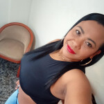 Bombón - Hola atrevete a vivir cosas nuevas conmigo soy Anyela nueva por aquí y con ganas de pasarla