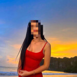 LATINA RECIÉN LLEGADA EN LA ISLA