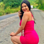 Karina independiente cariñosa