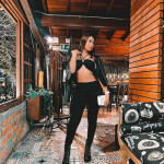 Sara - Hola amor soy Vanessa una dulce latina encantadora recién llegada a Bilbao con ganas de ven a