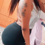 Mía novedad - Hola amor soy Mia Una jovencita venezolana con curvas morena divertida simpática y pue