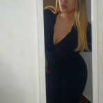 Rubia con curvas de impacto en Barakaldo