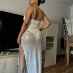 Chica cariñosa - Hola amores estoy recién llegada y feliz de consentirlos solo hombres serios