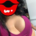 Morena sedutora ..piso climatizado.