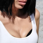 Bella modelo - Hola soy allyn joven delgada cuerpo de mujer piernas de modelo toda una chica transex