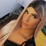 Latina trans femenina real