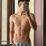 DYLAN COLOMBIAN BOY - Hey Soy Dylan soy de Colombia tengo 20 años vivo en palma hago masajes escríbe