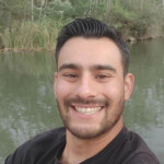 Hombre esbelto y atractivo